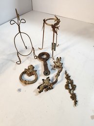 #135 LOT OF BRASS ACCESSORIES