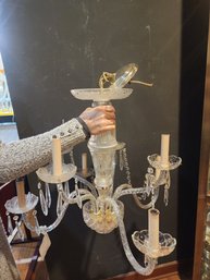 #157  8 LIGHT CRYSTAL CHANDELIER VINTAGE.  MISSING CRYSTALS