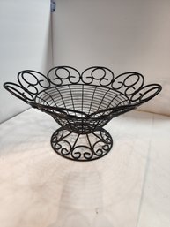 #28 LARGE WIRE BASKET