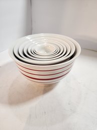#81 Lot Of 8 Nesting Bowls Like New