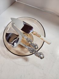 #86 Glass Med.. Sized Cake Plate And Very Pretty Lot Of Cake Servers