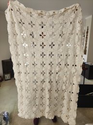 #44 Ecru Crocheted Coverlet/tablecloth 86x62