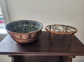 #97 Antique Copper Bundt Pan And Trivet