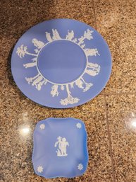 #149  Wedgewood Jasperware Plater And Trivet