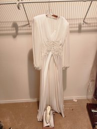 #165 Incredible Never Worn 2 Piece Wedding Dress And Shoes