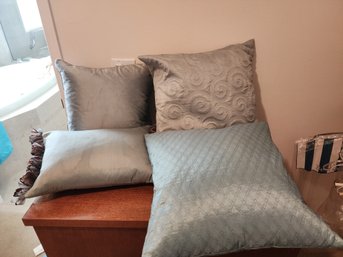 #187 Lot Of 4 Silk Down Filled Pillows