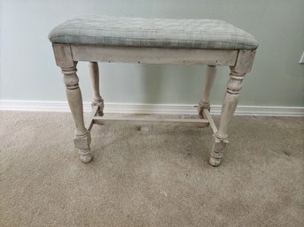 198  Drexel Shabby Chic French Vanity Stool