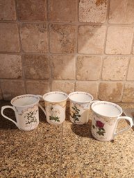 #234 Set Of 4 Queen's Rose Mugs