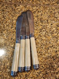 #236 Set Of 4 Butter Knives