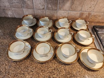 #76 NORATAKI GOLDKIN SET OF 12 CUPS ADN SAUCERS