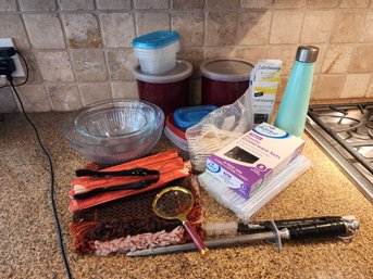 #84 ASSORTED LOT OF KITCHEN ITEMS AND BOWLS