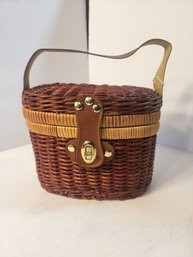 14 Another Adorable Childs Picnic Basket Tea Set