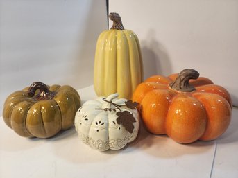 #19  4 Pretty Ceramic Pumpkins