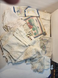 #41  Nice Lot Of Vintage Linens