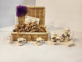 #87 Doll Tea Basket By Teazel