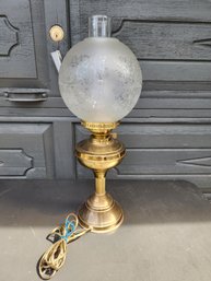 #180 Electrical Vintage/antique Ship's Lantern Turned Electric.  Very Nice Brass And Glass Dome