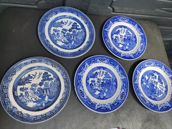 #191 Lot Of 6 Blue Willow Plates Different Eras