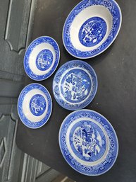 #192 Assorted Blue Willow Style Plates 8' And 9'