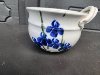 #195 Stoneware S.m. Iris Handles Spout Pot