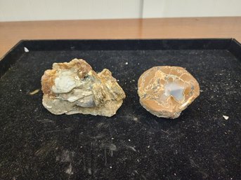 #90 Muscovite Rock And Thunder Egg Rock