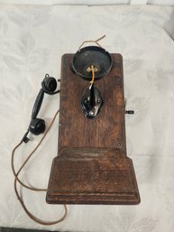 #135 KELLOGG USA ANTIQUE OAK WALL PHONT