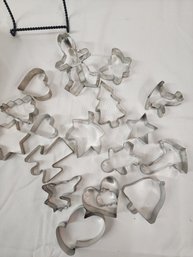 #65 LOT OF VINTAGE COOKIE CUTTERS