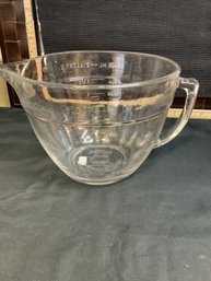 #5-1 VINATAGE PAMPERED CHEF GLASS MEASURING BOWL