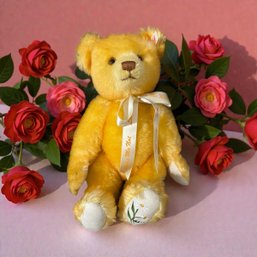 Steiff Loves Me Loves Me Not Teddy Bear EAN 666377