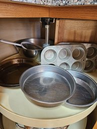 Misc Bakeware: Includes Large Stainless Steel Bowl, Pyrex Glass Pie Dishes & More