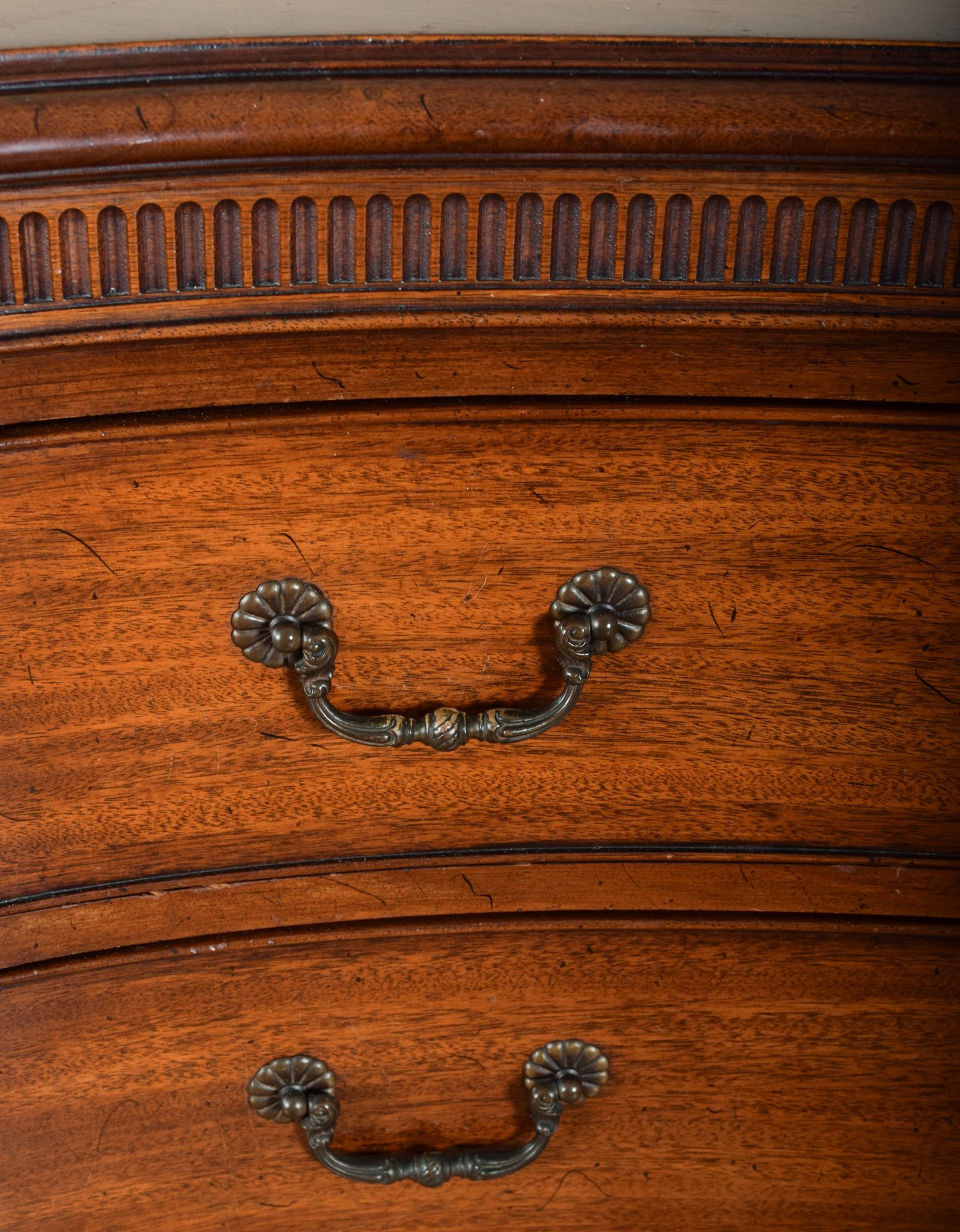 Hepplewhite Style Buffet #2273 | Auctionninja.com