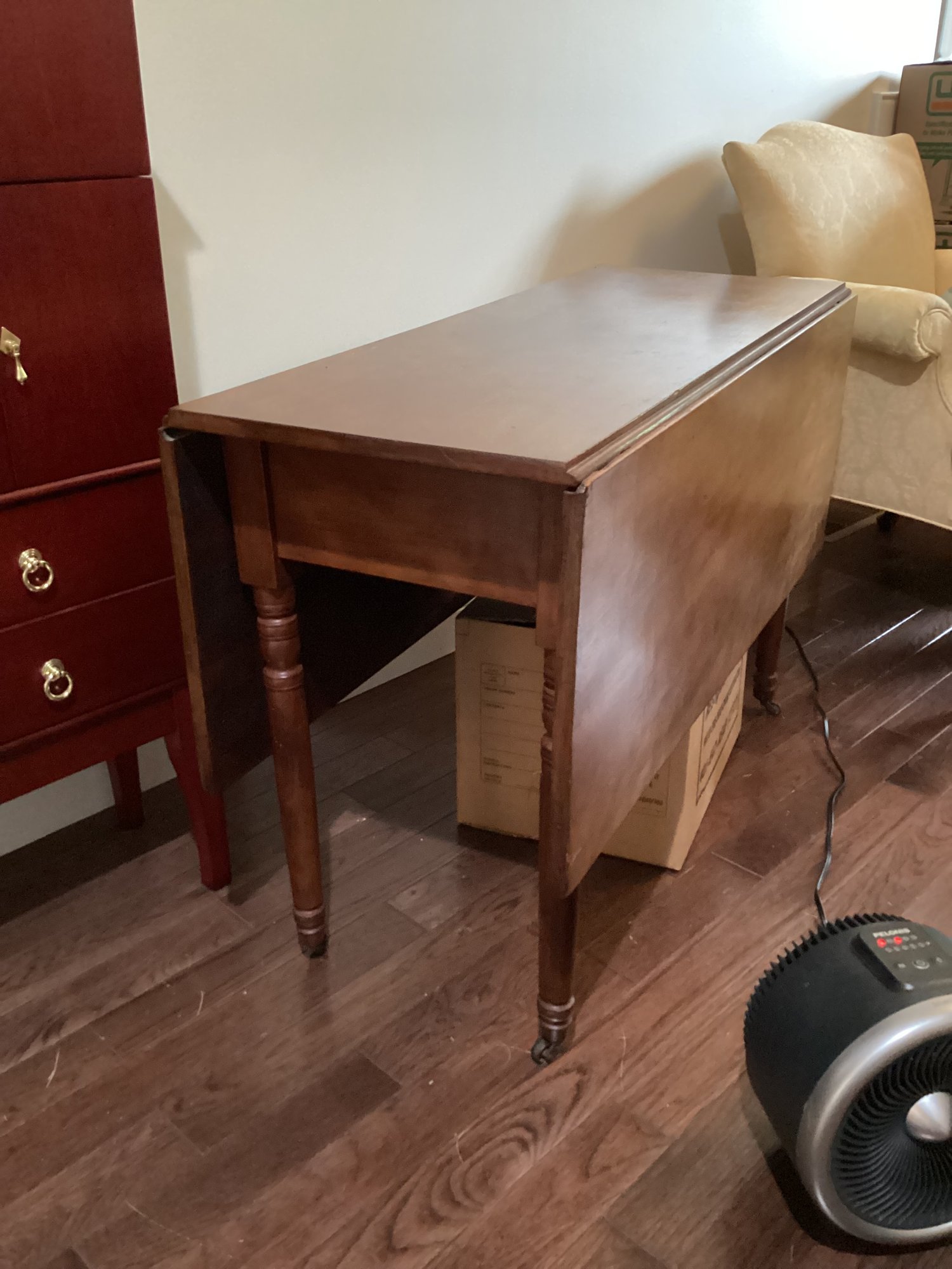 Server Table Federal Federal Turned Leg Drop Leaf Table #3566 | Auctionninja.com