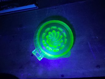 Antique 1930s Uranium Glass Juicer