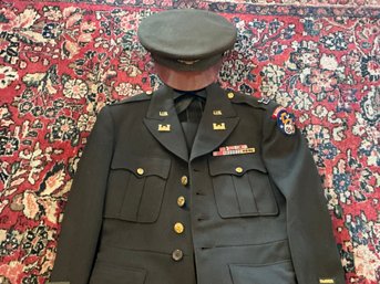 Vintage Airborne Military Soldiers Uniform