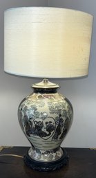 Hand Painted Chinese Raised Porcelain 3-way Setting Table Lamp With Wood Base
