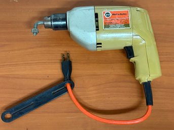 Black & Decker 3/8 INCH Electric Drill #7104