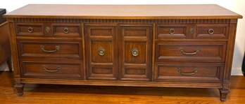 Thomasville French Regency Style Solid Wood 9-drawer Dresser