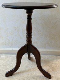 The Bombay Company Pedestal Wooden Round Table