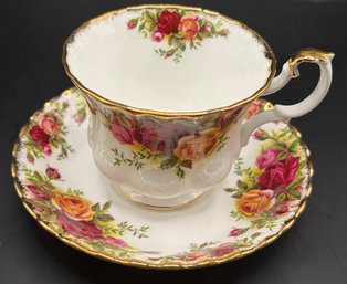 Royal Albert Old Country Roses Bone China Teacup & Saucer Set - Made In England