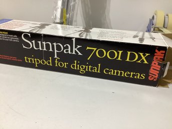 Sunpak 7001 DX Tripod For Digital Cameras New