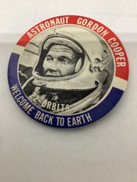 1963 Gordon Cooper Astronaut 'Welcome Back To Earth' Photo Button