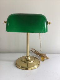 Classic Traditional Banker's Lamp (also Known As A Lawyer's Or Emeralite-style Desk Lamp)