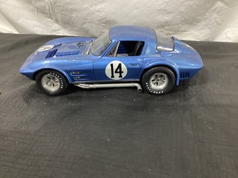 Racing Legends 1963-65 EXOTO CORVETTE GRAND SPORT COUPE Die Cast