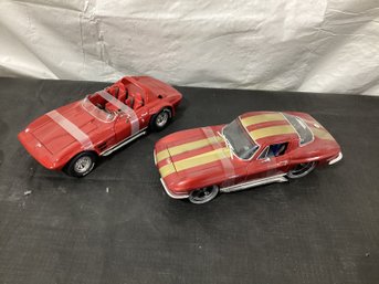 Maisto Pro 1965 Chevrolet Corvette Stingray &  Road Signature Diecast Cars