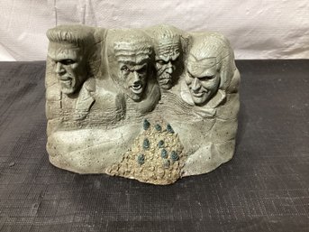 Sideshow Universal Studios 1999 Monsters Classic Monster Mountain Polystone Figure