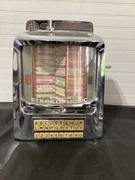 Seeburg  Sterophonic  Diner Juke Box