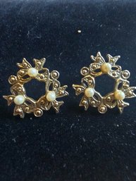 Vintage Gold Tone Earrings
