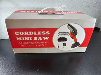 Mini Cordless Chain Saw