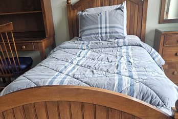 Gray Blue Twin Size Comforter, Bed Skirt, With Pillows
