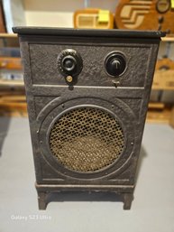 1928 Atwater Kent Model 52  'little Stove' Cast Metal Cabinet