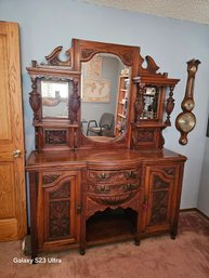 Antique Edwardian /  Victorian, Hand Carved Mahogany Mirror Backed Sideboard With 2 Keys